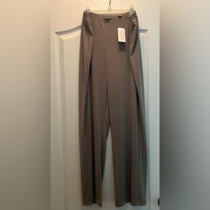 Chico’s Traveler Pants in taupe/beige - perfect for your next vacation!